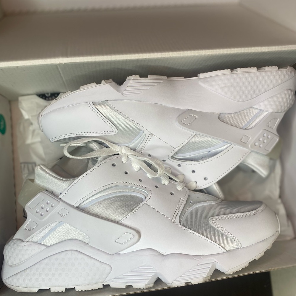 W Nike harauches